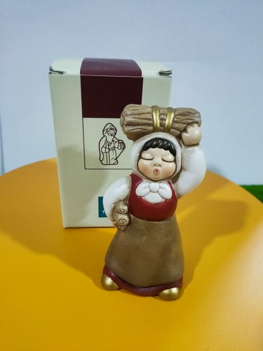 Donna con fascina rossa - donna,