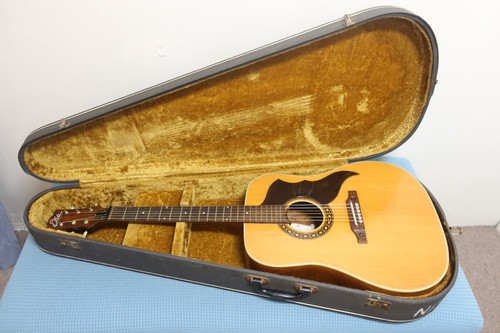 Chitarra acustica vintage anni