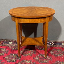 Elegante antico tavolino
