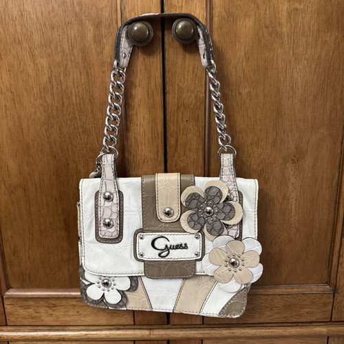Guess purse - guess,