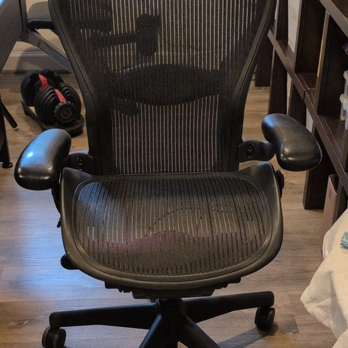 Herman miller aeron - miller, office