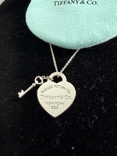 Collana con ciondolo chiave