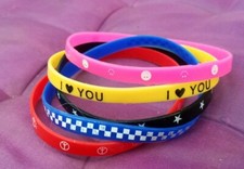 5 SET BRACCIALETTI SILICONE diverse fantasie colori moda bambini giovani