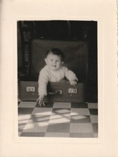 B3 -  Foto Photo Fotografia Anni 60 - Bambino in Valigia