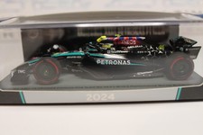 1:43 Spark Lewis Hamilton