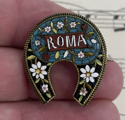 Rara antica spilla