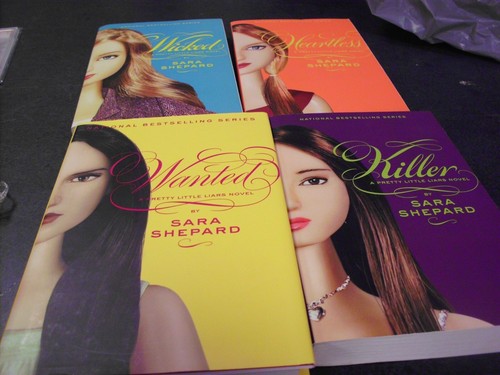Pretty little liars novels - pretty,