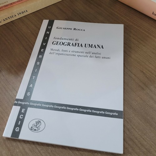 Fondamenti di geografia - c),