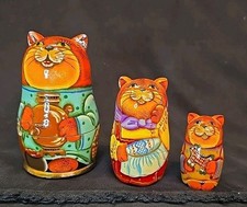 Bambole nido famiglia gatto