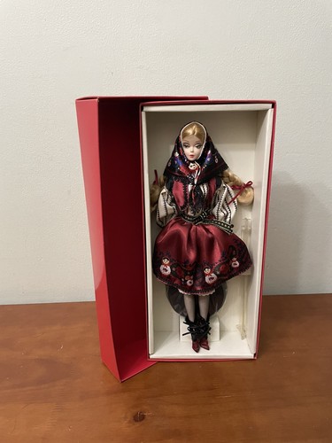 Barbie mila silkstone gold - mila,