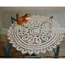 CENTRO REALIZZATO A MANO AD UNCINETTO diam. 54 cm