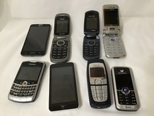 vari vecchi telefoni, NON