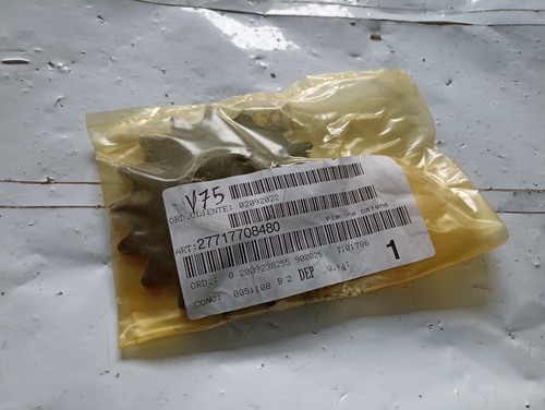 Pignone chain pinion - 17, bmw