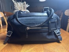 Borsa a tracolla Prada Bauletto in pelle di nylon nera con tessera di autenticazione