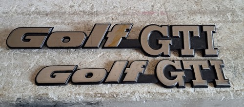 Scritta posteriore emblema