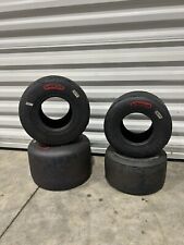 Set di pneumatici usati rossi