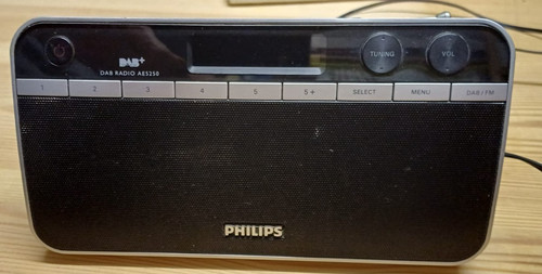 Radio philips model ae5250 12 - radio,