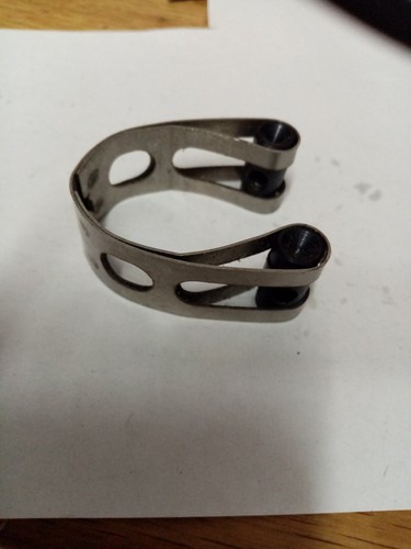 Morsetto raccoglitore sedile