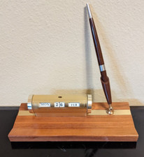 Calendario e penna vintage da