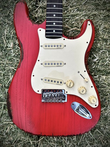 Red relic pistols crown - relic,