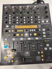 Behringer Mixer DJ Digitale
