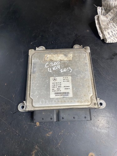 Mercedes benz w204 c200 - mercedes,
