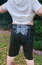 Pantaloni corti al ginocchio