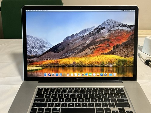 Apple macbook pro a1297 - 17",