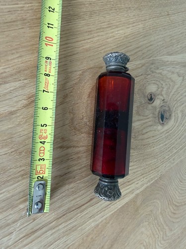 Antica bottiglia profumo - di,