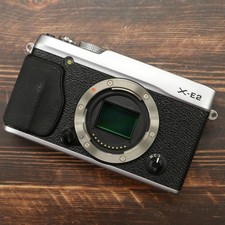 Fujifilm Fuji X-E2 16,3 megapixel fotocamera digitale solo corpo argento...