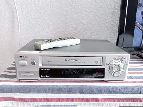 Vhs vcr aiwa - fx5200, hifi