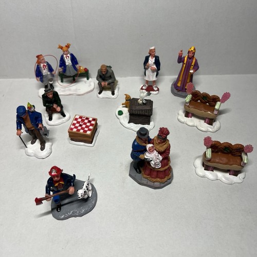 Lotto misto accessori statuine