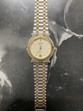 Gucci 9000M Wristwatch Unisex