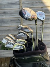 *SET COMPLETO DI MAZZE DA GOLF