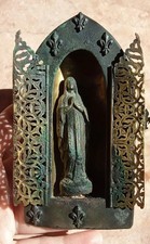 Antica edicola votiva portatile in metallo traforato con Madonna – XIX secolo –