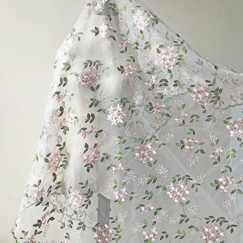 Tessuto organza floreale