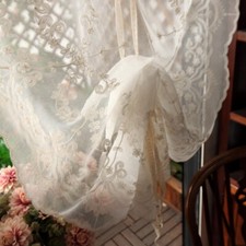 Tenda romana in pizzo ricamato