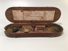 Antica bilancia a gettoni /