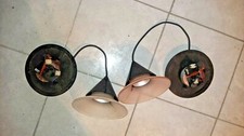 lampadari faretti a sospensione vetro satinato e dettagli neri design