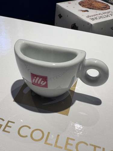 Illy art collection half cup - art,