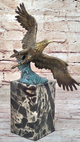 Aquila ala spread - spread, in