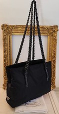 PRADA TOTE A SPALLA in Nylon