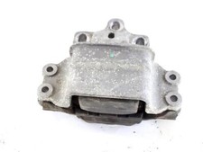 8J0199555L SUPPORTO CAMBIO AUDI Q3 2.0 D 103 KW 5P (2013) RICAMBIO USATO