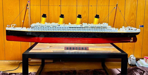 Lego titanic replica model - lego,