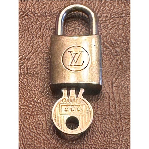 Louis Vuitton set lucchetto e
