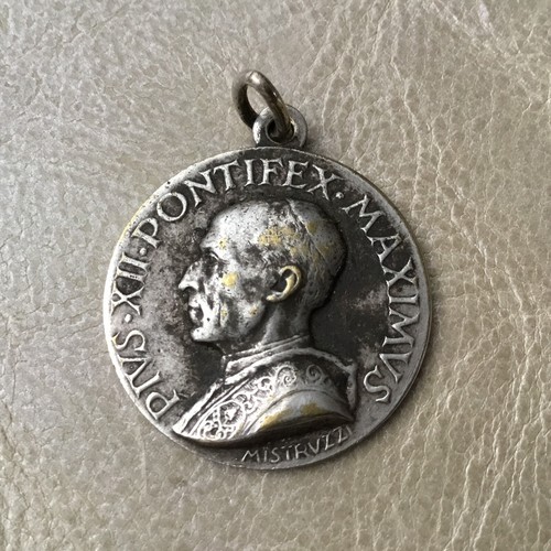 Ciondolo papa pio - xii, pius