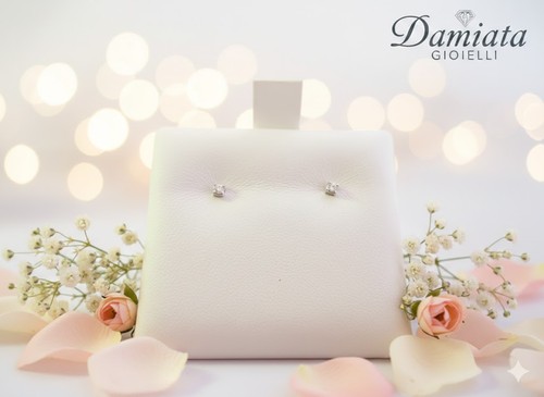 Orecchini punto luce donna