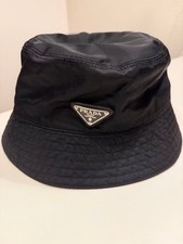 Cappello PRADA Triangle Logo