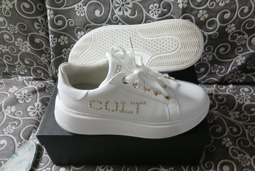 Sneakers cult ma - cult, vestono