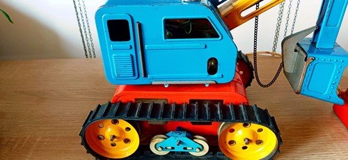 Escavatore cingolato elettrico